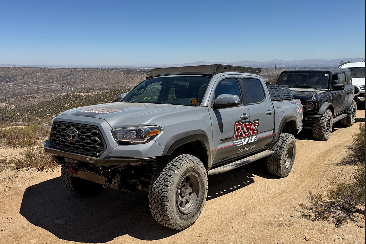 Tacoma and Bronco waiting for the next obstacle on Cleghorn Trail